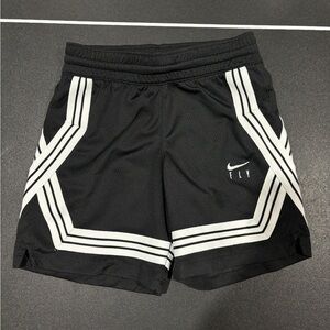 Nike Dri-Fit Fly Crossover Girls’ Basketball Shorts
